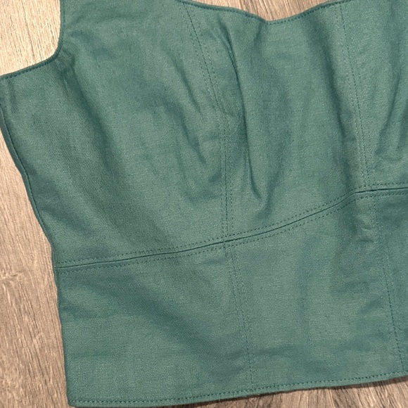 Banana Republic Teal Crop Top. Size 6. NWT - Picture 2 of 7
